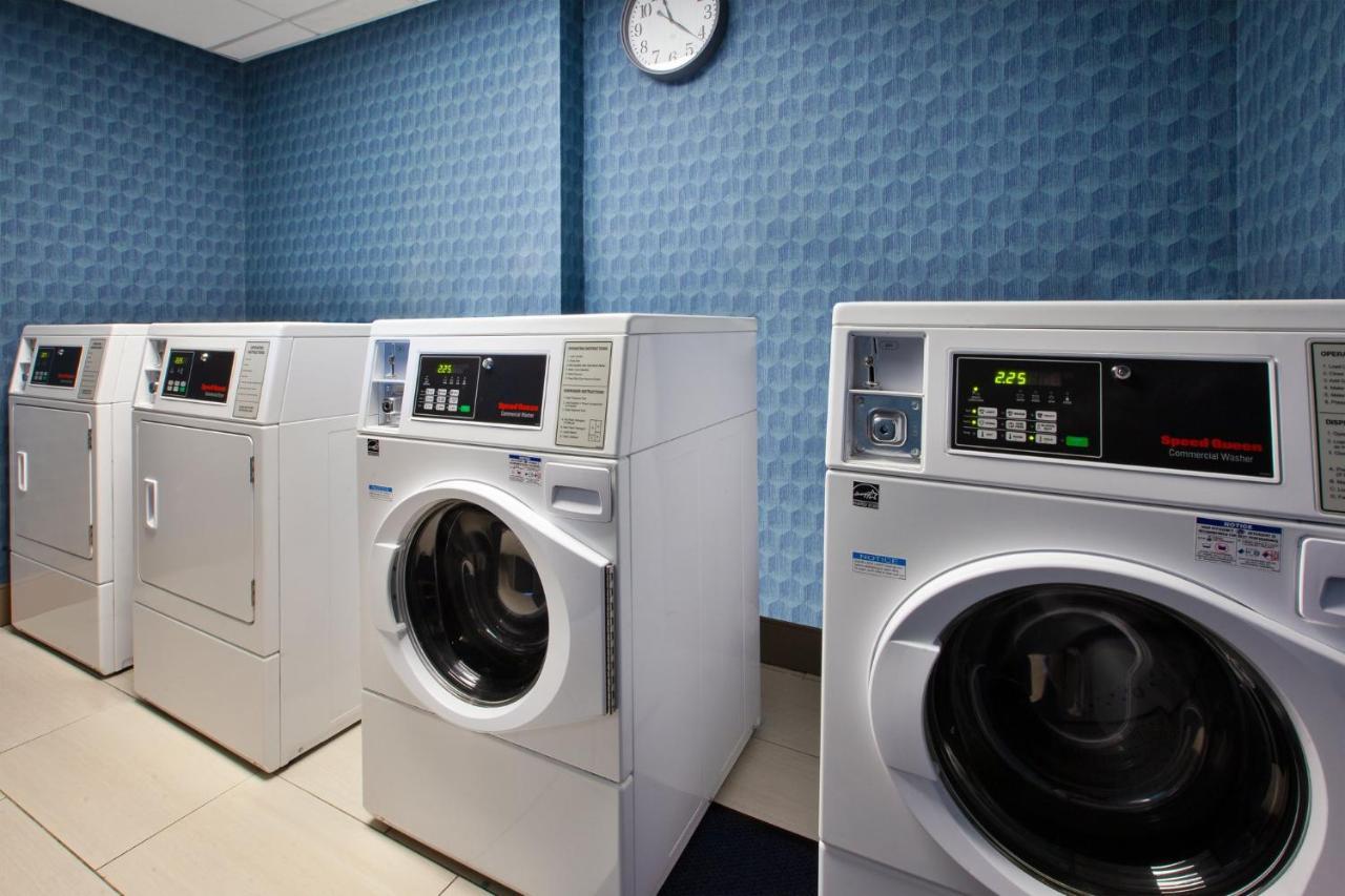 Holiday Inn Express Richmond - Midtown By Ihg Esterno foto