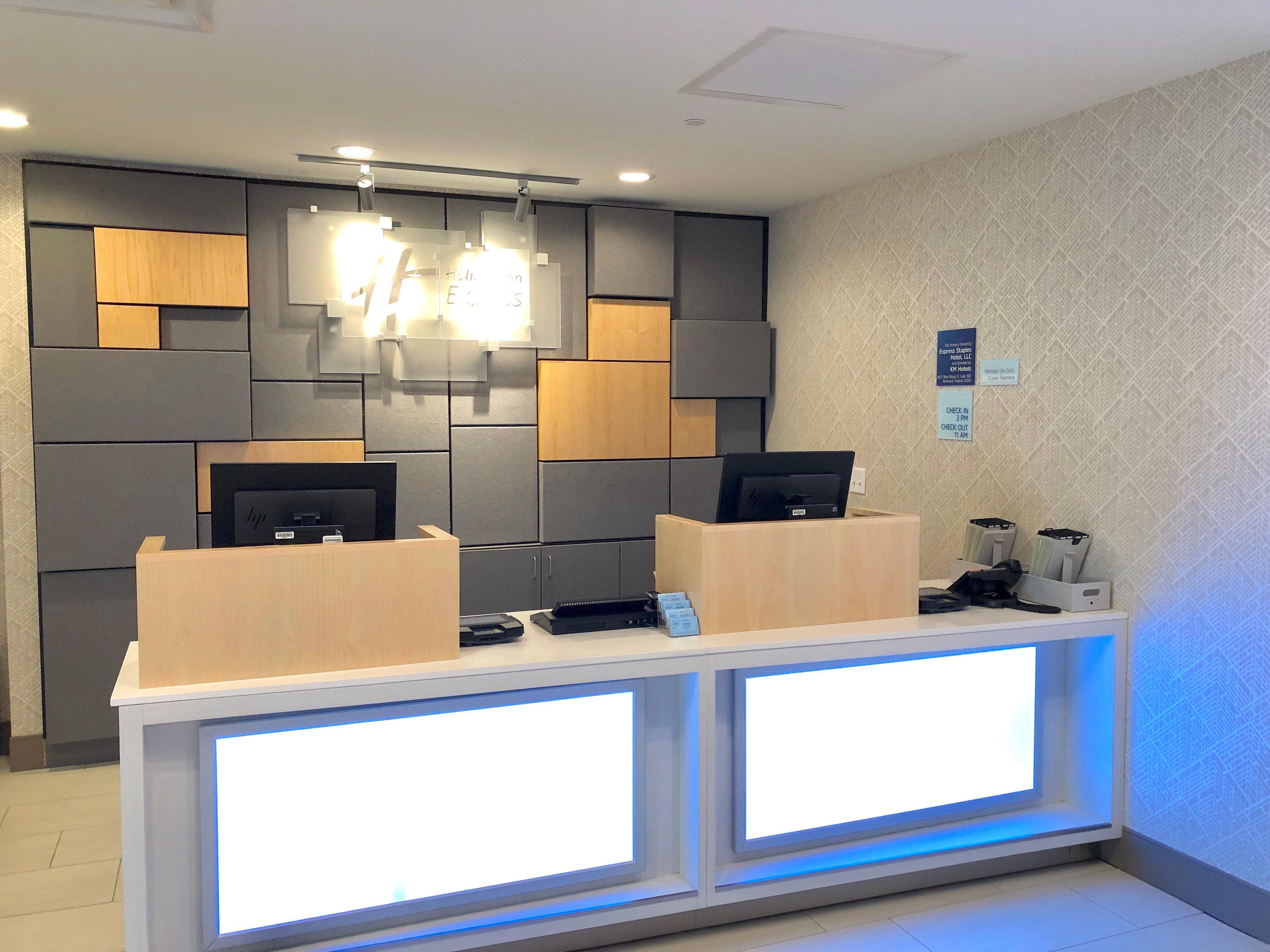 Holiday Inn Express Richmond - Midtown By Ihg Esterno foto