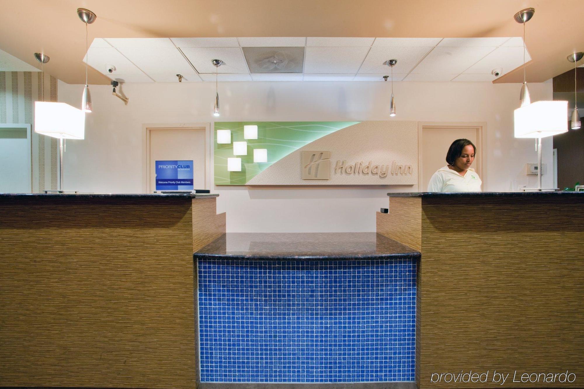 Holiday Inn Express Richmond - Midtown By Ihg Esterno foto